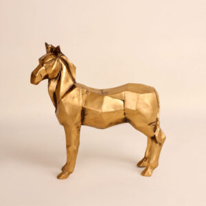 اسب طلایی رنگ اوریگامی